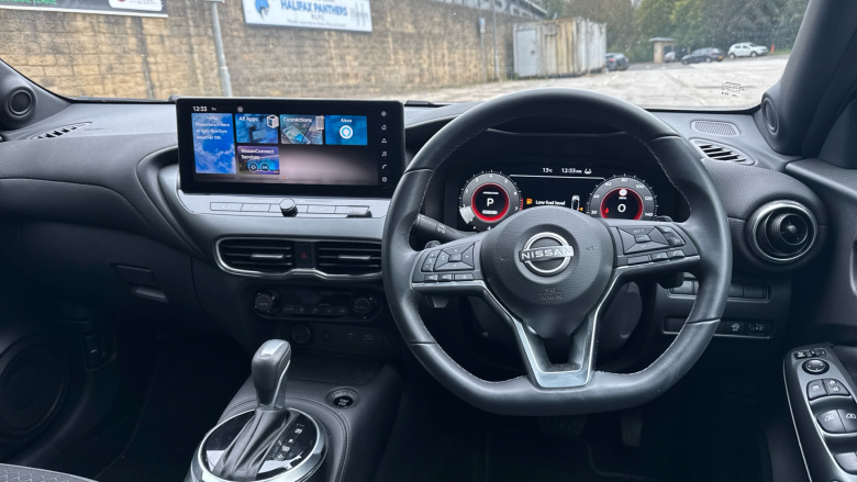 Nissan Juke 1.0 DiG-T N-Connecta 5dr DCT Petrol Hatchback